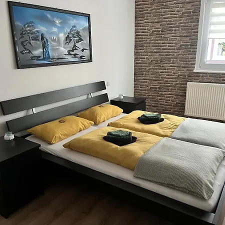 Zeitwinkelhaus-first Floor With Garden Apartment